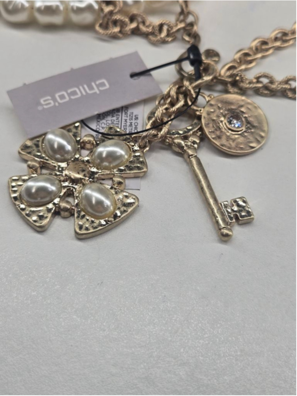 NWT Chico's Necklace Faux Pearl Double Strand White Goldtone Medallion Key Charm - Picture 9 of 13